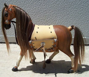 Pferd, handgeschnitztes Holz, Ledersattel hält Visitenkarten, 12" hoch, sns121 - Bild 1 von 5