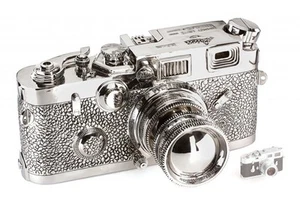 Liao Yibai "Fake Leica" Sculpture / 35420,1 - Bild 1 von 6