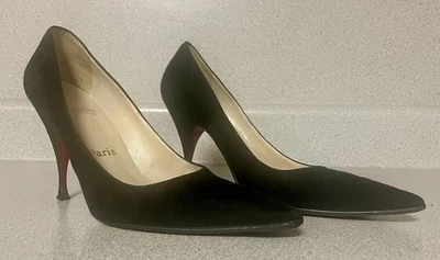 Christian Louboutin Paris  Black Suede  Red Bottom Pumps  Heel Shoe size 36.5 - Image 1 of 4
