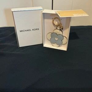 Portachiavi Michael Kors con fiori - Foto 1 di 6