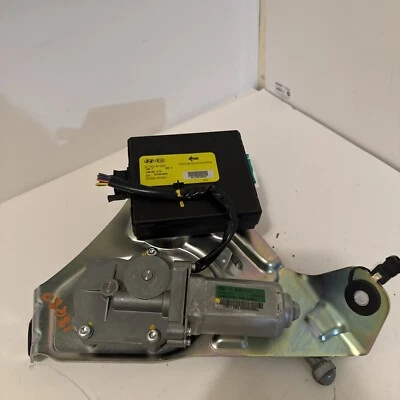 2018 HYUNDAI GENESIS G80 POWER TRUNK PULL DOWN ASSIST MOTOR OEM 50689-0D000 — 第 1/4 张图片