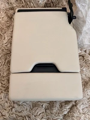 Cadillac CTS 2017 reposabrazos trasero  Foto 1 de 3