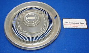 vintage 1960s 1970s large CHEVROLET CHEVY HUBCAP - 15" --- full wheel cover - Picture 1 of 4