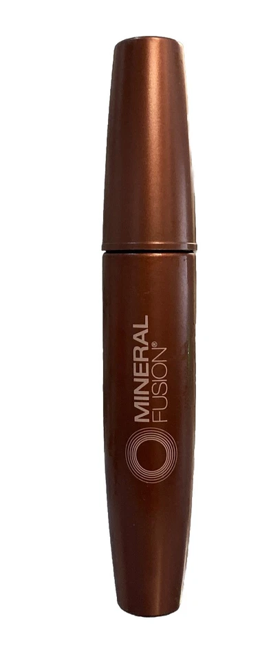 Mineral Fusion Lengthening Mascara - Graphite - NEW WITH OUT BOX - Image 1 of 1