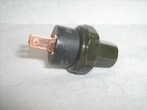INTERRUPTOR DE CORTE DE AIRE ACONDICIONADO BINARIO HEMBRA ALTA/BAJA PRESIÓN SP4087 7/16-20 134 - Imagen 1 de 2
