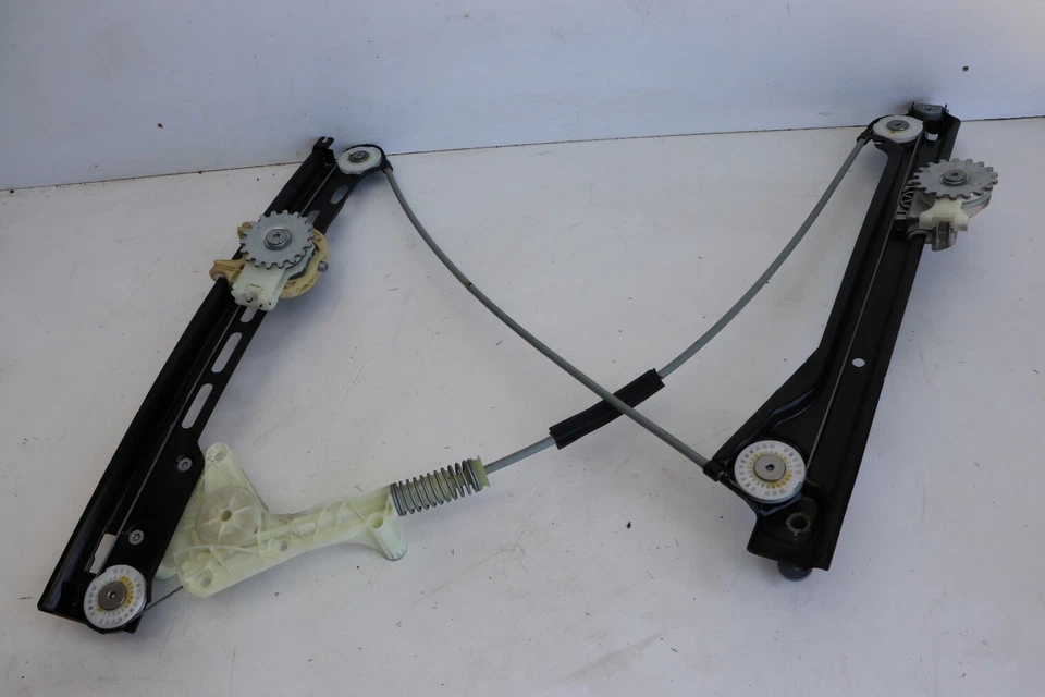 Регулятор стеклоподъемника Porsche Cayman S 981 2014 LHS 99154207501 J175 - Изображение 1 из 1