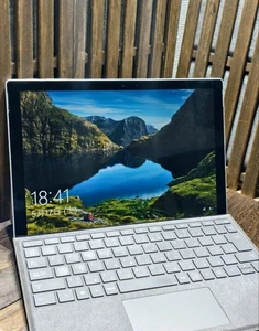 Surface Pro 5 Lte 1807 Tablet Pc 8Gb Ram 256Gb Ssd 12.3 Touchscreen Laptop - Picture 1 of 6