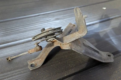 TOYOTA MR2 MK1 AW11 (1984-1989) ACOPLAMIENTO DEL ACELERADOR Y AJUSTADOR DE SOPORTE Foto 1 de 3