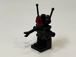 NEW LEGO VINTAGE BLACK SPACE ROBOT RED EYES SP075 DROID 6931 BLACKTRON 40580 - Picture 1 of 5