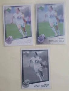 2023 PARKSIDE NWSL VOL 2 REBECCA HOLLOWAY BASE FOIL BIANCO E NERO #218 3 CARTE - Foto 1 di 1