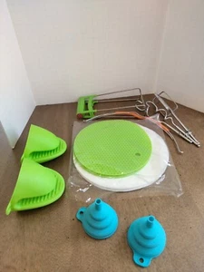 Silicone Kitchen Lot. Trivet Mat And Accessories Insulated Pads - Picture 1 of 5