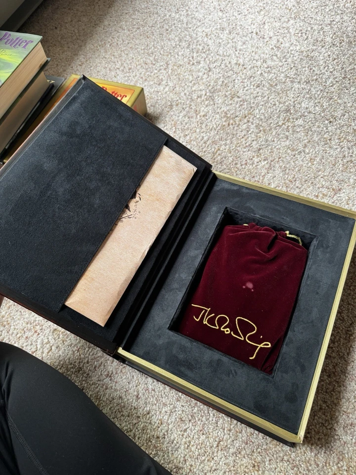 The Tales of Beedle the Bard коллекционное издание Джоан Роулинг, 1-е издание - Изображение 1 из 4