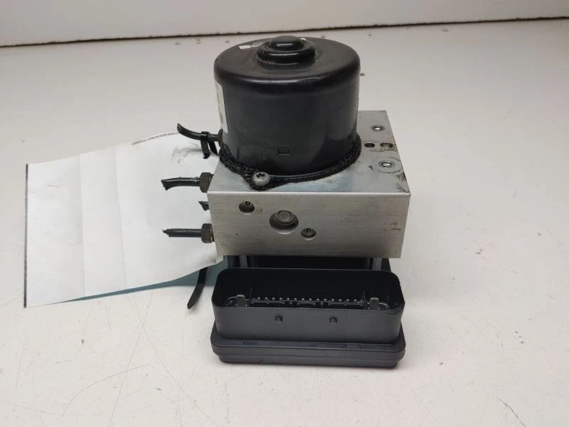 Freno antibloqueo Nissan Murano ABS 2003-2004-2005 Foto 1 de 4