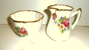 Juego de azucarero y crema Salisbury Crown Fine Bone China - rosa floral #3330 - Imagen 1 de 3