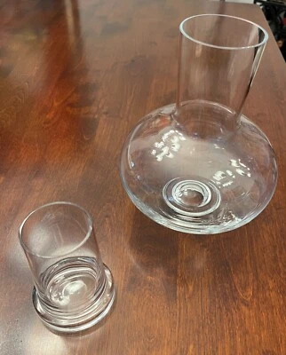 Garrafa Nambe com copo (decantador) - Imagem 1 de 4