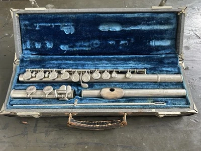 Flauta de colección Boosey & Hawkes The Edgware con estuche Londres, Inglaterra circa 1953 Foto 1 de 4