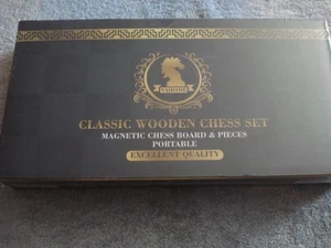 VAHOME PORTABLE CLASSIC WOODEN CHESS SET SEALED (MAGNETIC CHESS BOARD & PIECES) - Picture 1 of 5