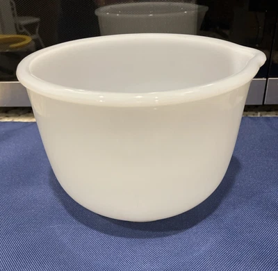 Tigela de Mistura Vintage Glasbake Vidro de Leite Branco - 7" - Feita para Misturador de Raio de Sol - Imagem 1 de 4