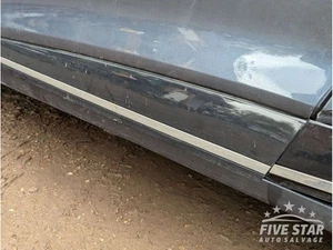 Renault Clio Front Door Molding Trim Left 2019 Hatchback 4/5dr MK4 BH (12-23) - Picture 1 of 6