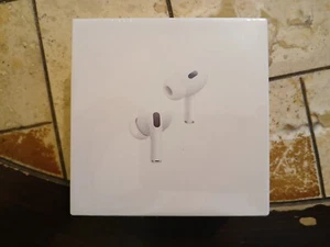Airpods Pro 2nd Generation (With all original pieces, BRAND NEW! - Photo 1 sur 3