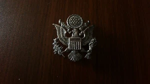 Screw-Mounted Badge - United States Seal - Unknown Manufacturer - Picture 1 of 3
