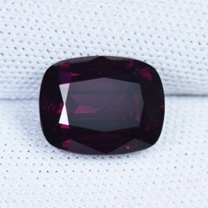 4.85 ct BEST GRADE DEEP PURPLE PINK NATURAL RHODOLITE GARNET - Cushion Video !!! - Picture 1 of 3