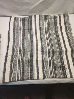 灰色和白色编织条纹枕套 18x18 6 件套 — 第 1/4 张图片