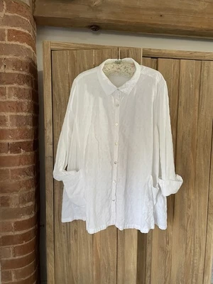 Sahara White Cotton Blouse Size 5, Beautiful Textured Detail - Image 1 of 4