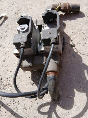 SIME GAS VALVE HONEYWELL VR4605C1025  - Image 1 of 4