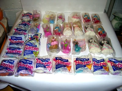 ENORME LOTE de 32 juguetes Happy Meal de Barbie de colección McDonalds, 1991-4, paquetes nuevos sin abrir Foto 1 de 4