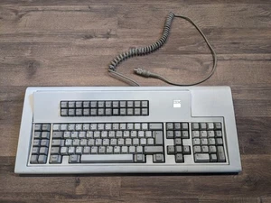 IBM Model M Vintage 1984 Keyboard 1389160 - Picture 1 of 3