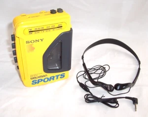 Sony Walkman WM-AF54 SPORTS Stereo Cassette Tape Player AF 54 gelb RAR **EXC** - Bild 1 von 12