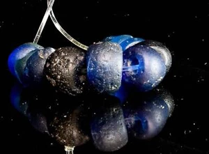 A Short Strand of Small Blue Ancient Islamic Period Beads 0747B - Picture 1 of 8
