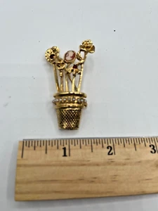 Vintage Unique Gold Tone Cameo 'Bouquet' brooch pin with faux pearl accents! - Picture 1 of 5