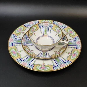 Antiguo platillo y plato de almuerzo Minton Globe H3337 Ryrie Bros taza de té 23 cm - Imagen 1 de 23
