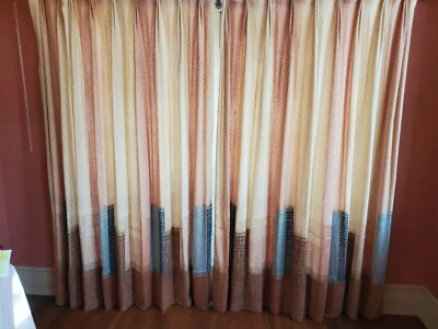 Par de cortinas de paisaje urbano tejidas a mano con diseño textil Maria Kipp MCM Foto 1 de 4