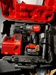 Milwaukee 2803-22 18V Cordless Drill Driver Kit - Red - Picture 1 of 1