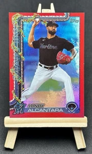 2025 Topps Holiday Sandy Alcantara Red Metallic /10 - Picture 1 of 2
