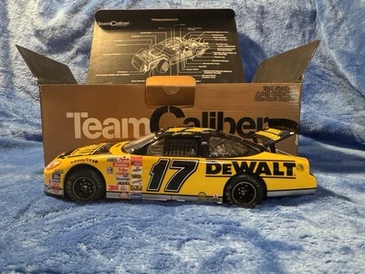 Matt Kenseth: Die-cast 1:24 Scale DeWALT Ford Tarus- 2001 Limited Edition NASCAR - Image 1 of 4