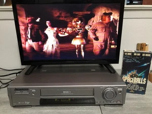 MITSUBISHI HS-HD1100U VCR DVHS IEEE 1394 Tested Works No Remote - Picture 1 of 9