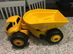 Vintage Little Tikes Heavy Duty Yellow Dump Truck  (Large "19) USA MADE - Picture 1 of 9