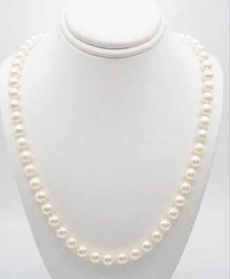 Collar de perlas cultivadas Akoya 6,5 mm, 24 pulgadas. Cierre de oro blanco. Calidad AA Foto 1 de 4