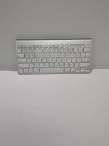Klawiatura Apple Magic - Zdjęcie 1 z 4