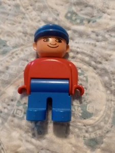 Lego Duplo Man w/ Red Shirt Blue Pants 2.5" MINI FIGURE pre-owned rare nice 4555 - Picture 1 of 4