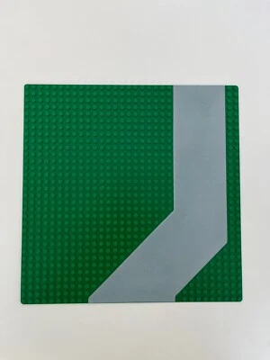 Lego Grundplatte Baseplate 4478p01 Bauplatte , 32 x 32 Straße mit Einfahrt grün - Bild 1 von 2
