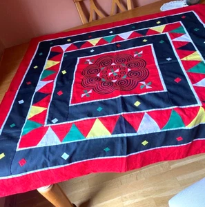 PATCHWORK TABPLE CLOTH   RED MIX NEW 44 INCHES SQUARE BEAUTIFUL LINED - Picture 1 of 10