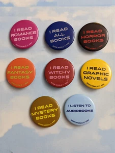 2022 NYCC BOOK WORLD ASSORTED BUTTON PINS, TOTAL OF 8 - Picture 1 of 2