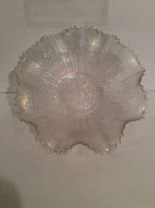 ANTIQUE NORTHWOOD GLASS "HEARTS & FLOWERS" RUFFLED WHITE CARNIVAL 8.5" BOWL - Picture 1 of 10