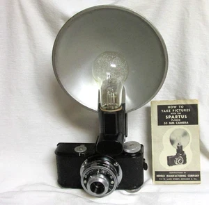 VINTAGE 1950s SPARTUS 35F MODEL 400 CAMERA w/ FLASH & ERA BULB & MANUAL - Picture 1 of 6