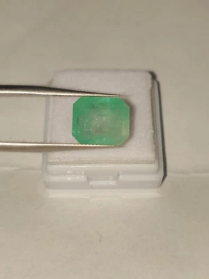Natürlicher Smaragd, kolumbianisch, 3,82 ct, AGA-zertifiziert - Bild 1 von 4